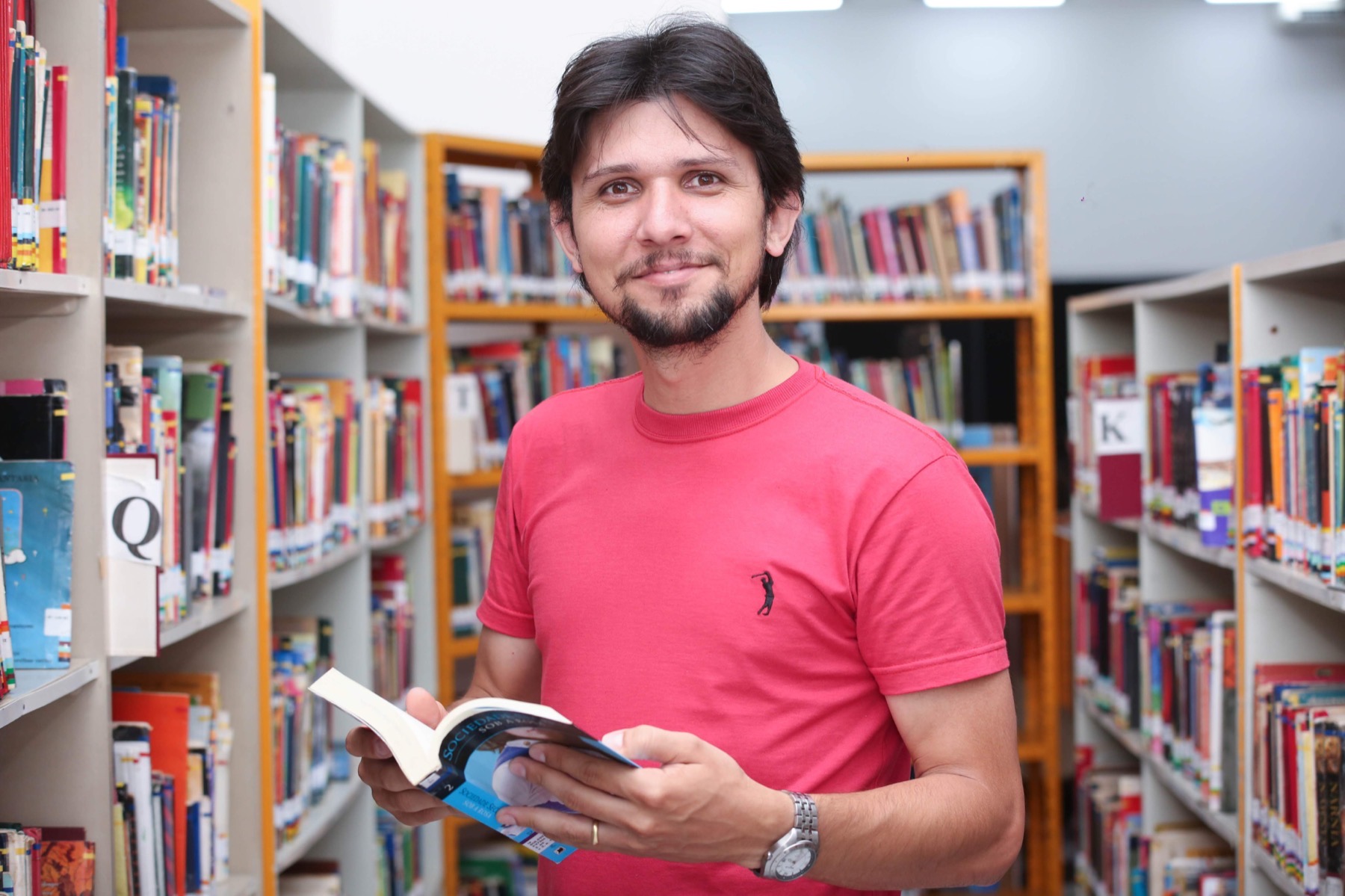 Julio Rodrigues em atividade de campanha